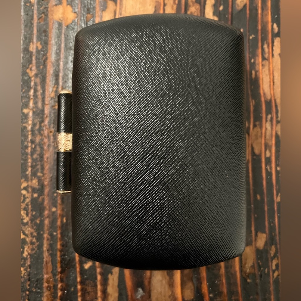 Black Clutch